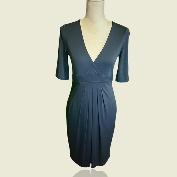 NWOT BCBGMaxAzria Navy Blue Knit Acetate Midi Dress with Pockets Size Small - Picture 1 of 13